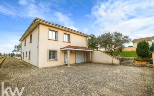 Maison 6 pièces 185 m2 38200 Chuzelles – Réf. 499