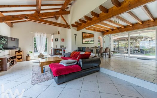 Maison 5 pièces 207 m2 69720 Saint Laurent De Mure – Réf. LF-5738