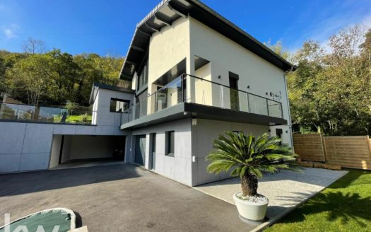 Maison 6 pièces 270 m2 69270 Couzon Au Mont D Or – Réf. HB-6230