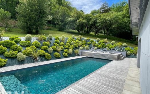 Maison 6 pièces 270 m2 69270 Couzon Au Mont D Or – Réf. HB-6230
