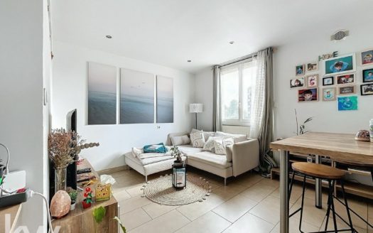 Appartement 3 pièces 56.06 m2 69150 Decines Charpieu – Réf. JT-6055