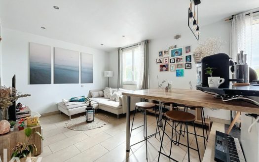 Appartement 3 pièces 56.06 m2 69150 Decines Charpieu – Réf. JT-6055