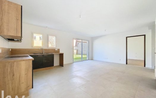 Maison 4 pièces 108.50 m2 69580 Sathonay Village – Réf. GDEN-7009