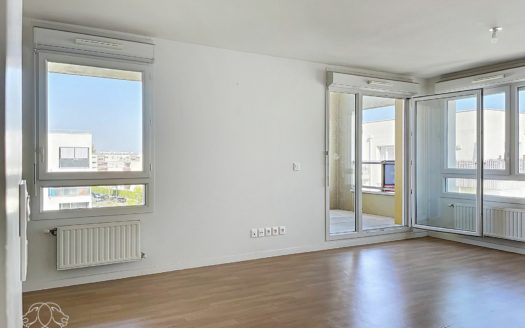 Appartement 3 pièces 69.80 m2 69120 Vaulx En Velin – Réf. CN-6674-1